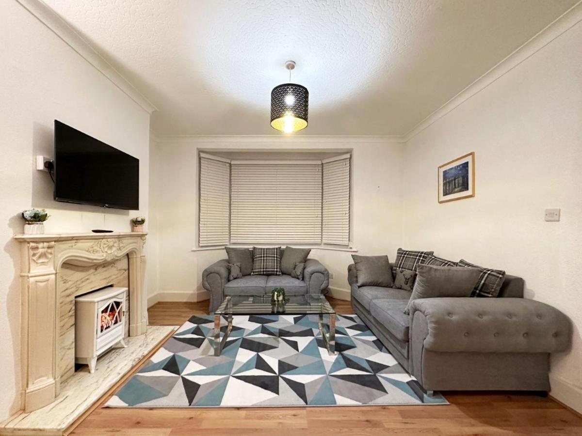 Charming 3-Bedroom Family Home Λονδίνο Εξωτερικό φωτογραφία