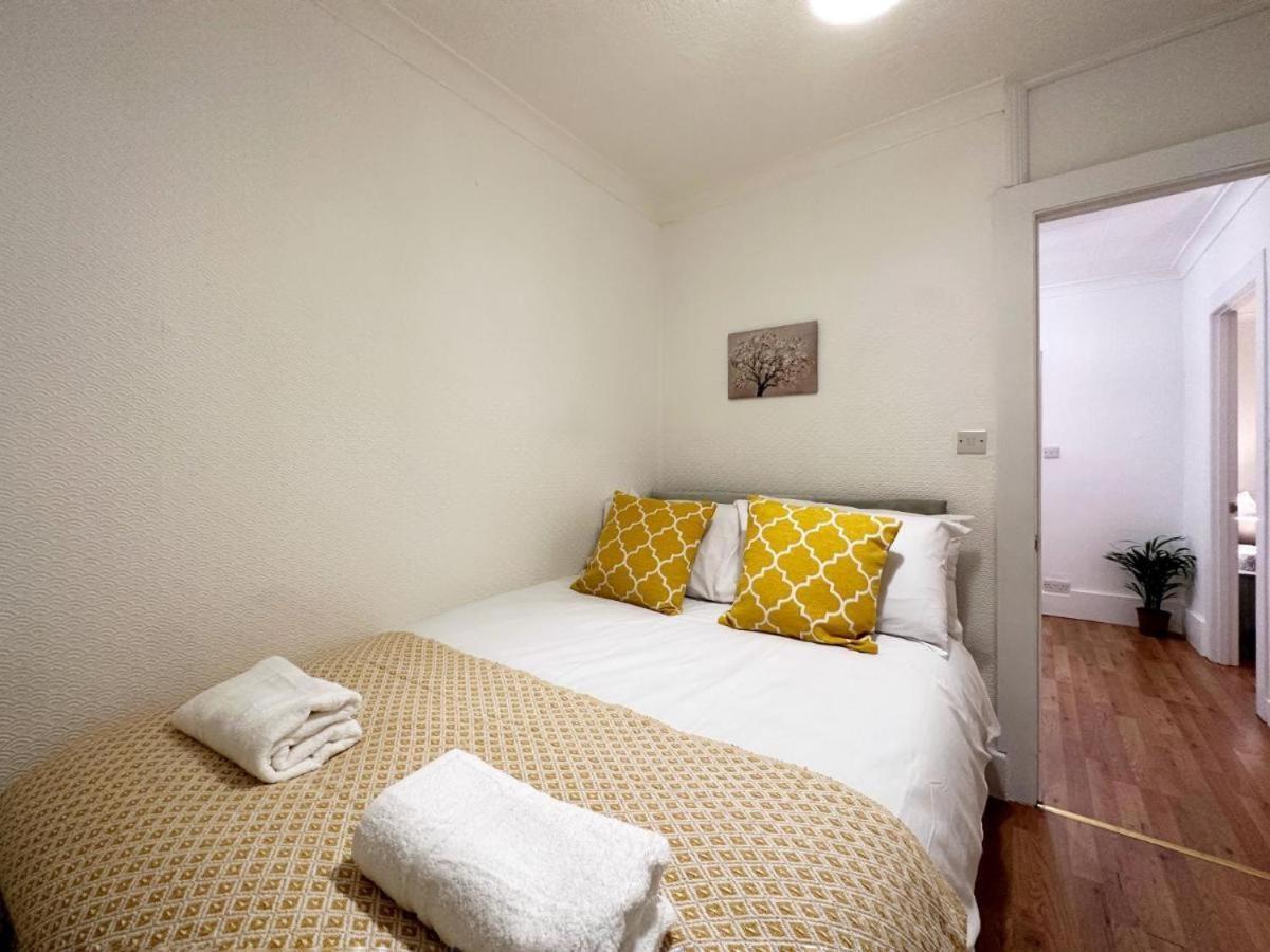 Charming 3-Bedroom Family Home Λονδίνο Εξωτερικό φωτογραφία