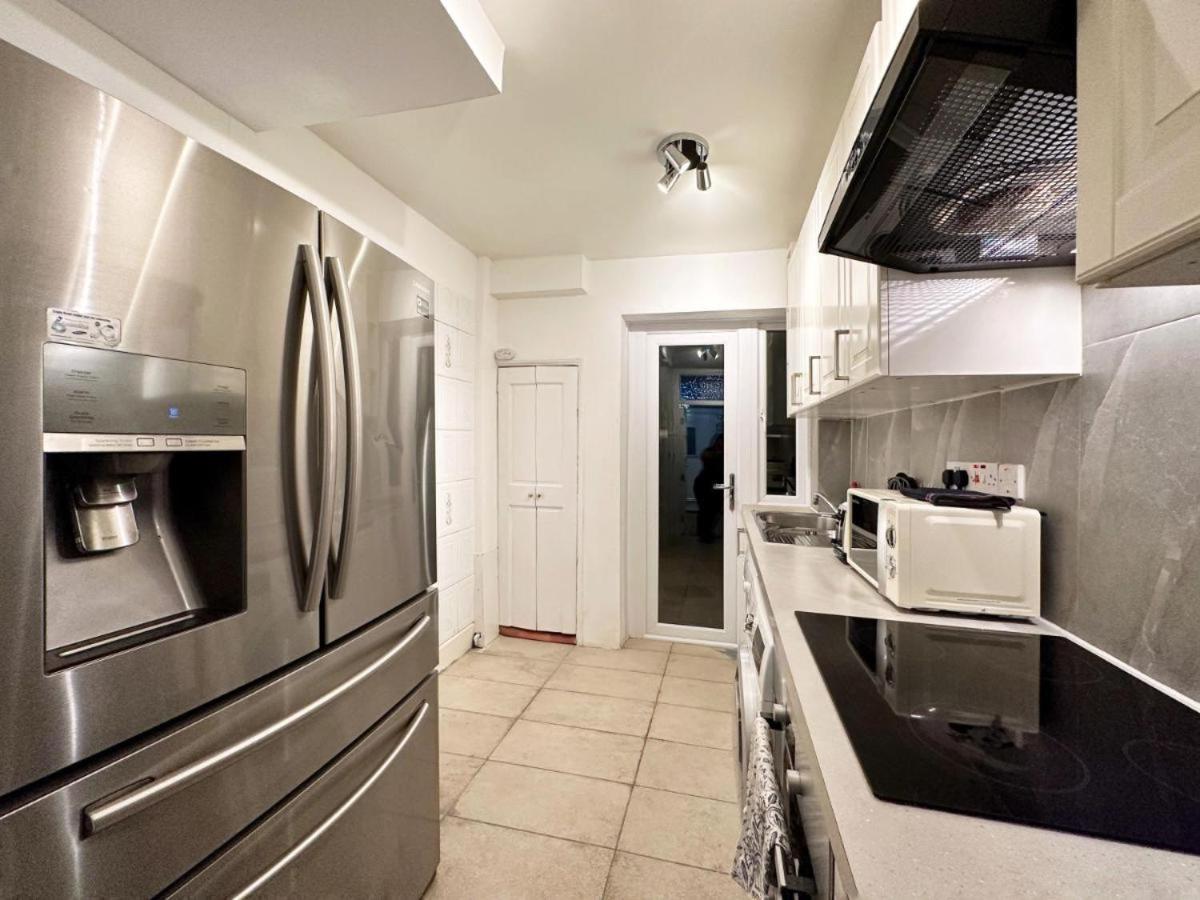 Charming 3-Bedroom Family Home Λονδίνο Εξωτερικό φωτογραφία