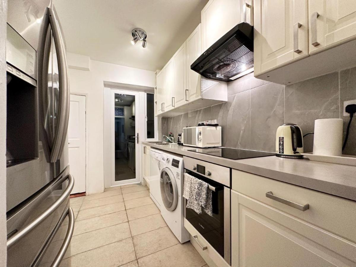 Charming 3-Bedroom Family Home Λονδίνο Εξωτερικό φωτογραφία